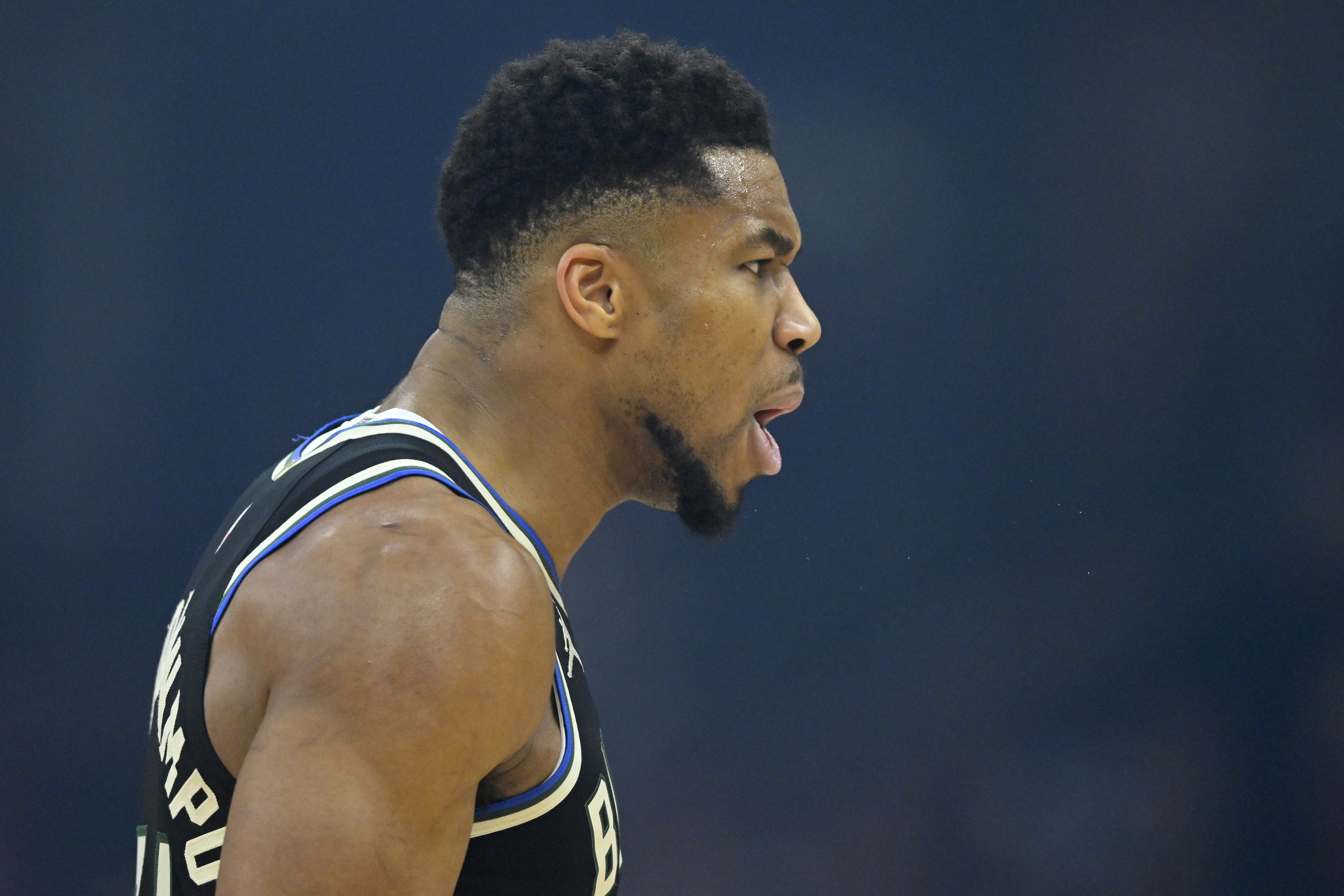 即时足球比分直播007-队友都烦了！波蒂斯：希望字母尽快决定 别让乌云一直笼罩着球队